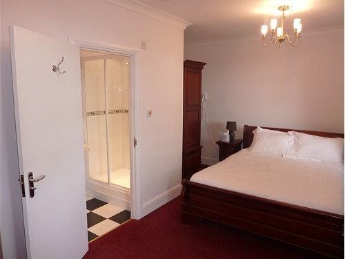 Manor Inn Galmpton Екстериор снимка